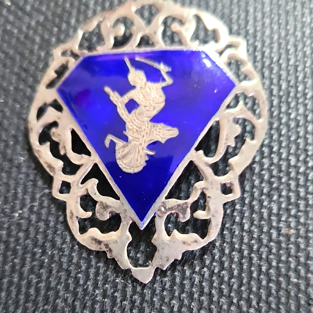 SIAM STERLING PIN